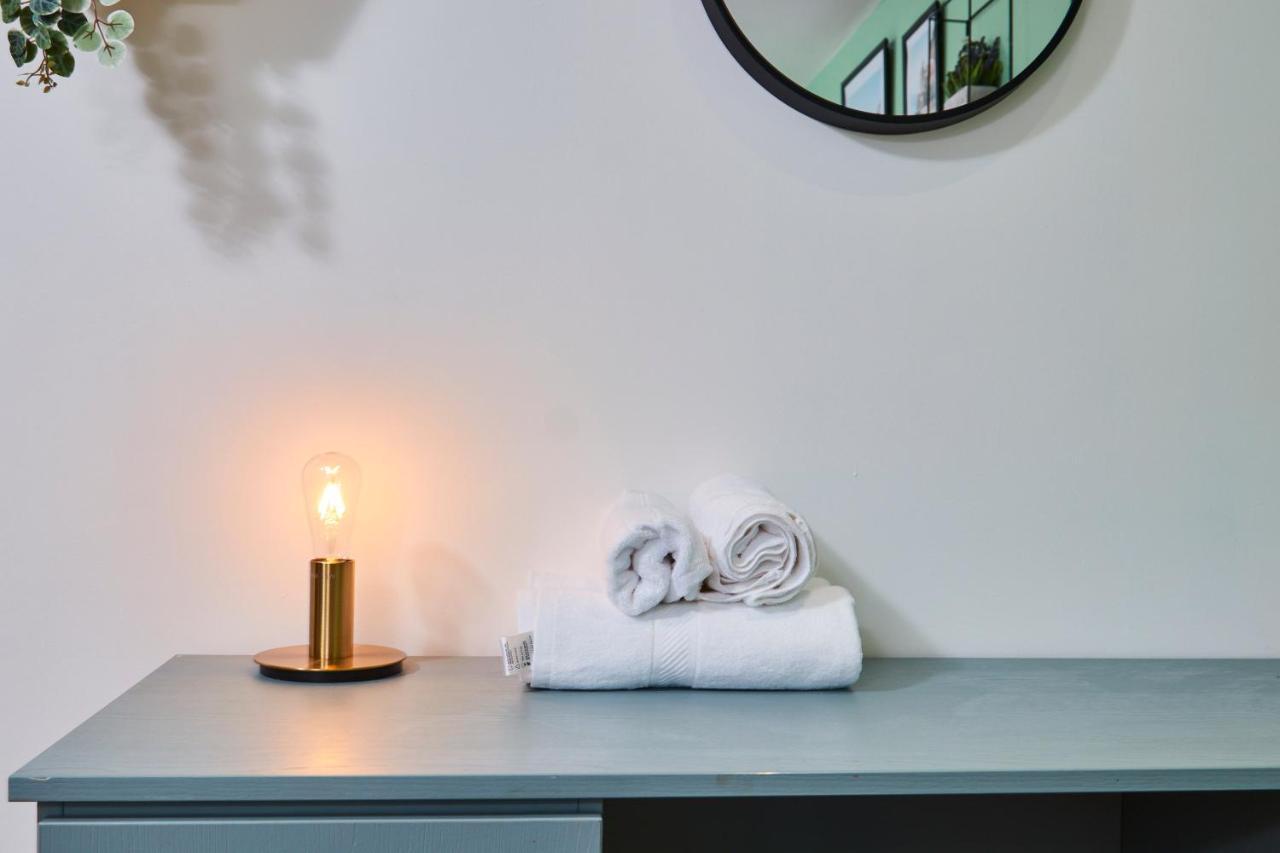Stunning City Centre 3 Bed, 3 Bath - Sleeps 8! Apartment Leeds  Exterior photo