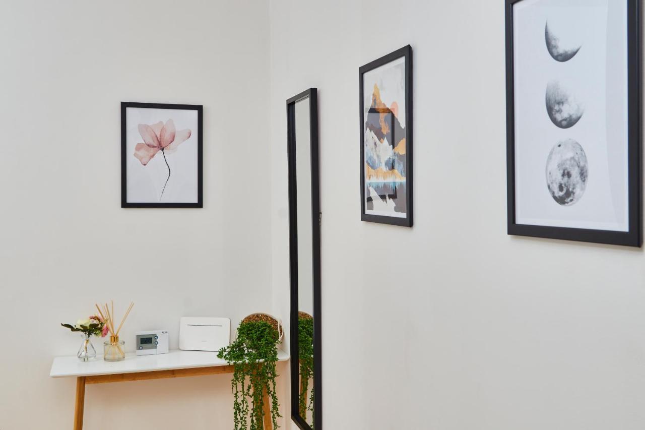 Stunning City Centre 3 Bed, 3 Bath - Sleeps 8! Apartment Leeds  Exterior photo